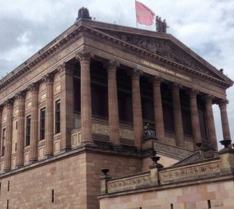 Neues Museum & Pergamon Museum + Berlin City Skip-the-Line Guided Combo Tour – Private Tour in Italian